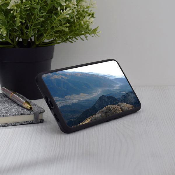 Techsuit - Silicone Shield - iPhone 16 Pro - Black