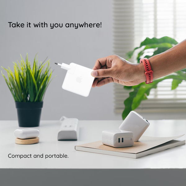 Apple - Original Wall Charger (MRW22ZM/A) - for MacBook Pro Retina 13, Type-C, 61W - White (Blister Packing)